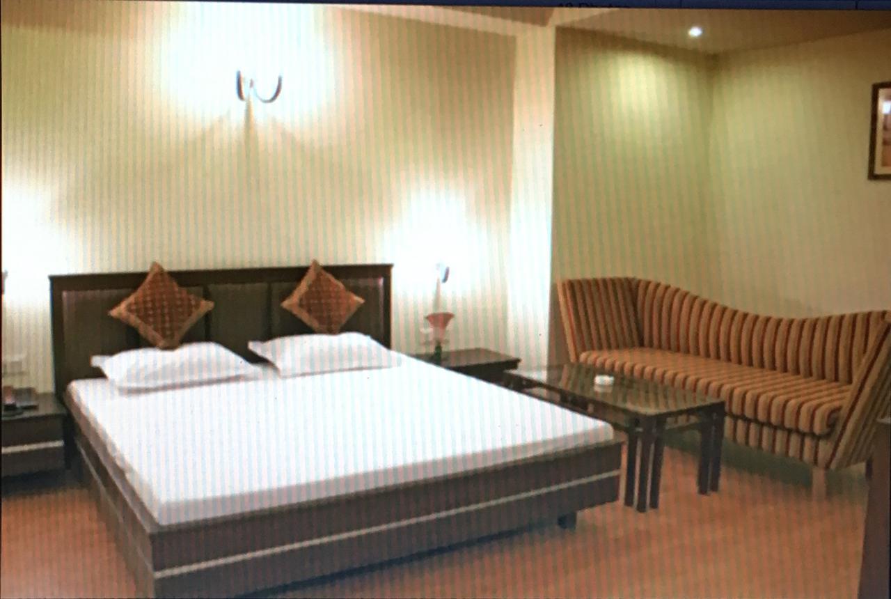 Hotel Elm Tree Amritsar Exterior foto
